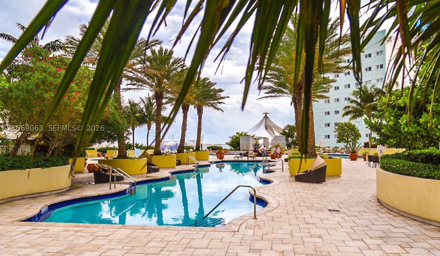 244 Biscayne Blvd #3902, Miami FL 33132