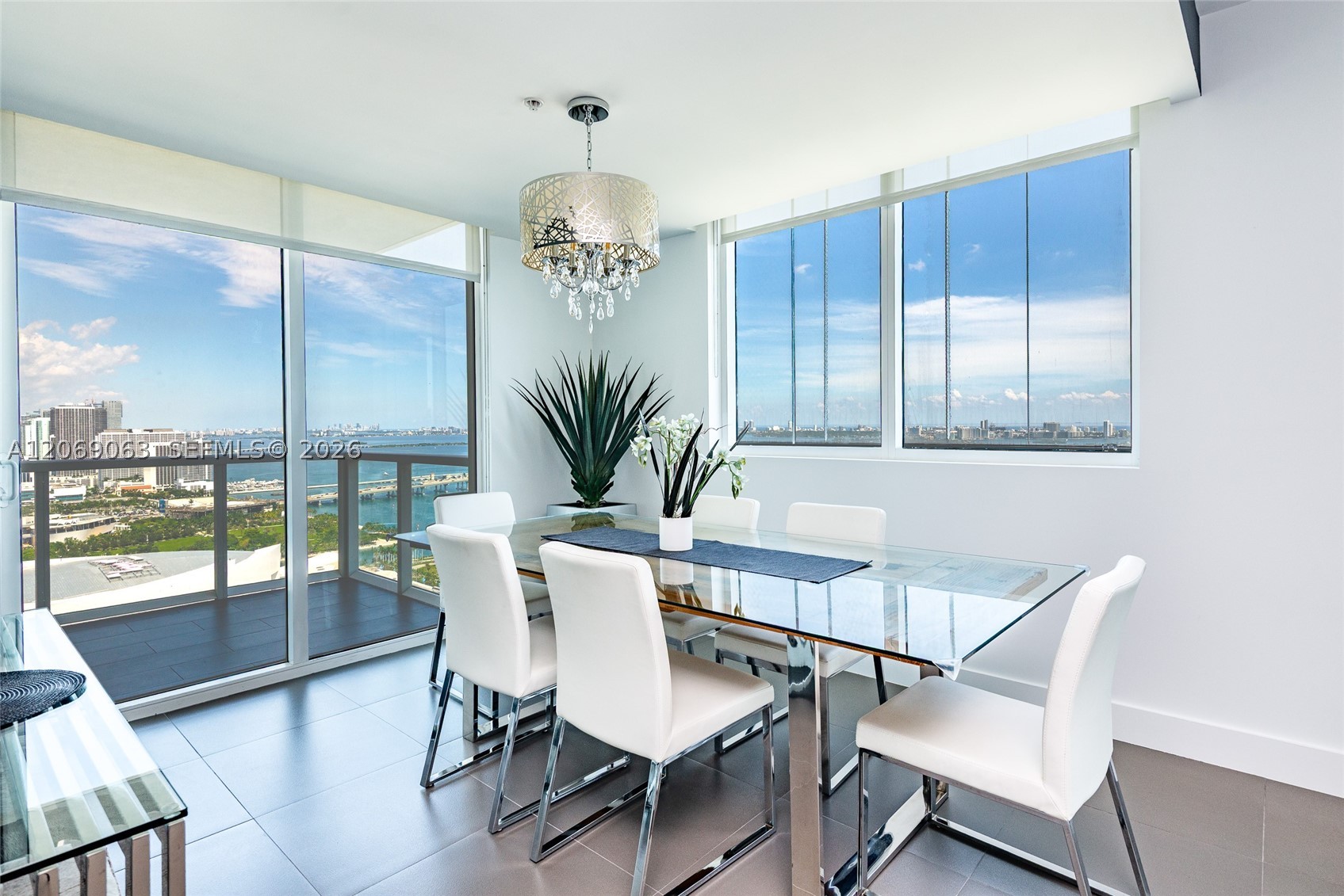 244 Biscayne Blvd #3902, Miami FL 33132