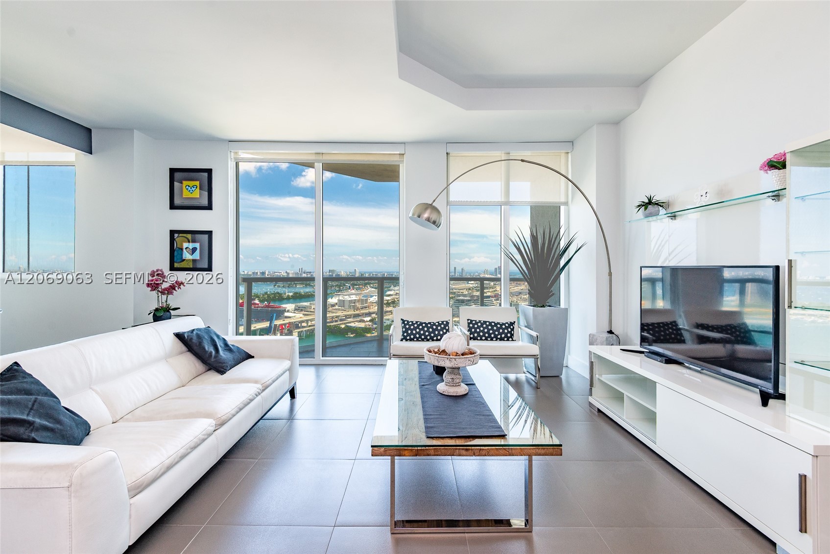 244 Biscayne Blvd #3902, Miami FL 33132