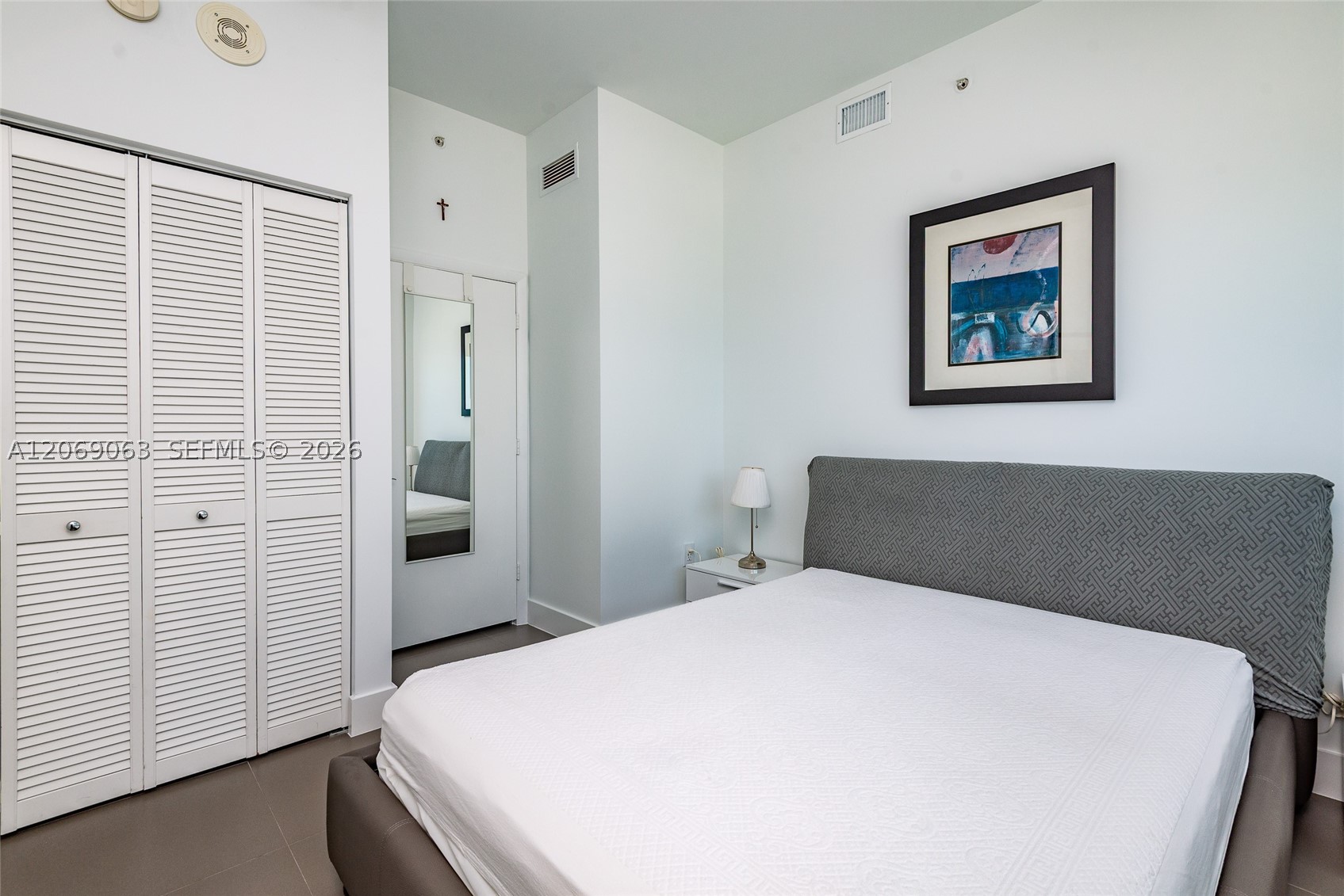 244 Biscayne Blvd #3902, Miami FL 33132