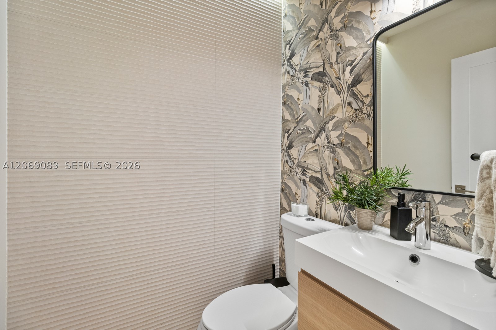 4011 HARDIE AVENUE, Miami FL 33133