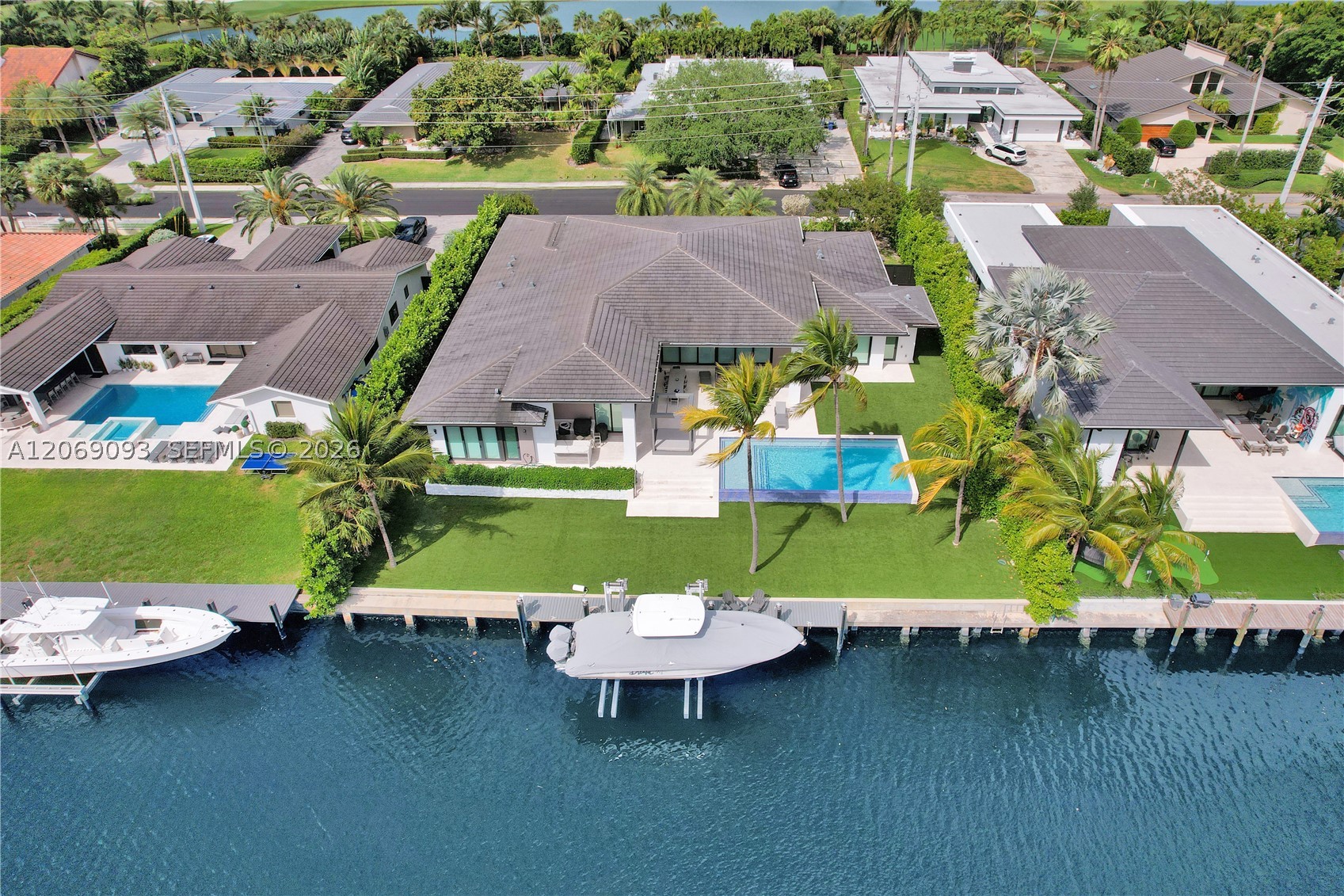 1651 Diplomat Pkwy, Hallandale Beach FL 33009