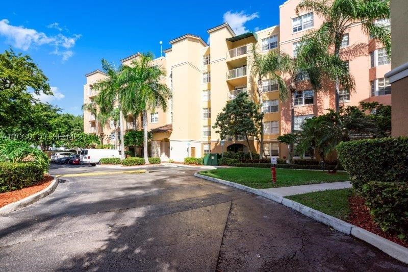 19999 E Country Club Dr #1206, Aventura FL 33180