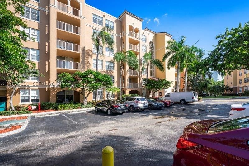 19999 E Country Club Dr #1206, Aventura FL 33180