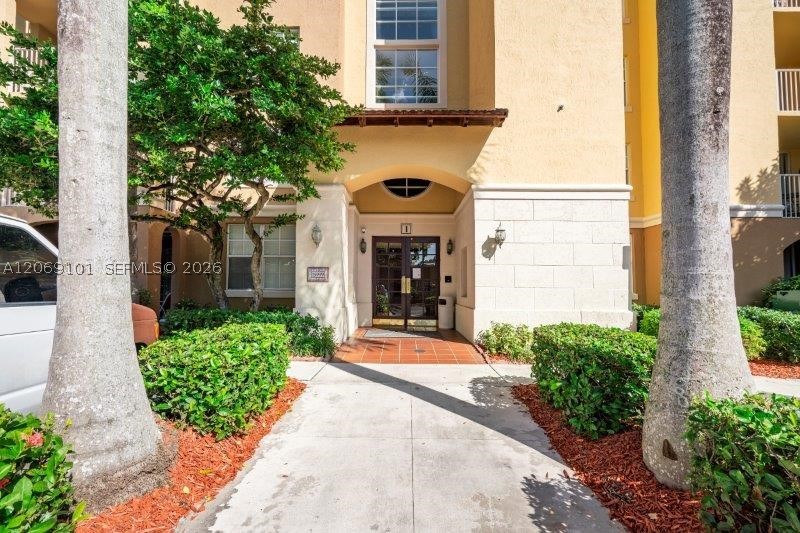 19999 E Country Club Dr #1206, Aventura FL 33180