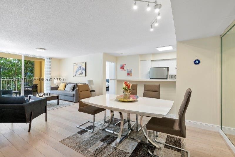 19999 E Country Club Dr #1206, Aventura FL 33180