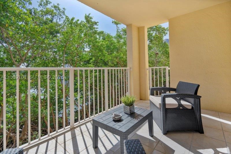19999 E Country Club Dr #1206, Aventura FL 33180