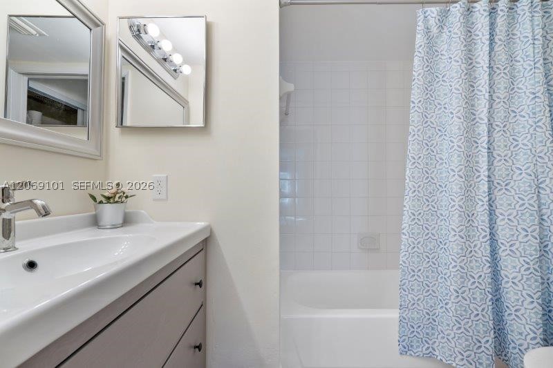 19999 E Country Club Dr #1206, Aventura FL 33180