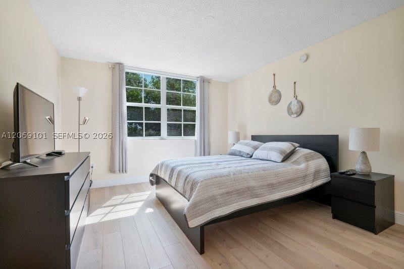 19999 E Country Club Dr #1206, Aventura FL 33180