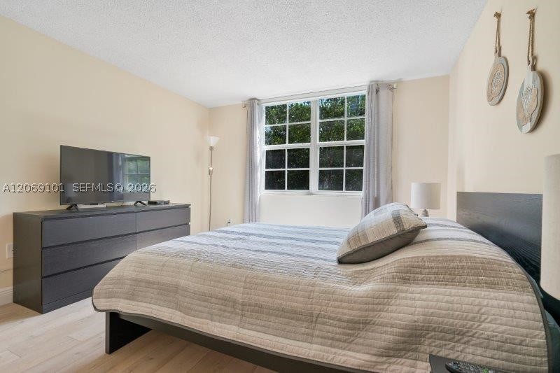19999 E Country Club Dr #1206, Aventura FL 33180