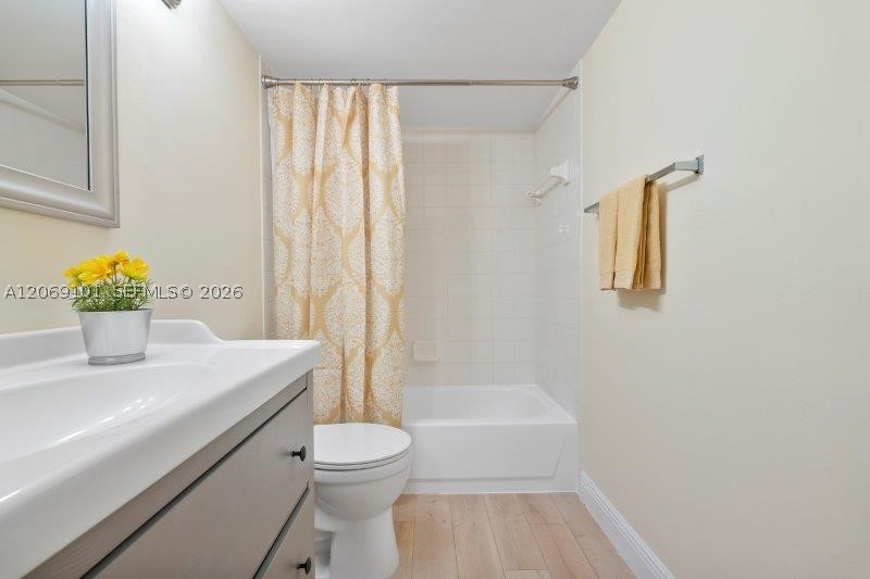 19999 E Country Club Dr #1206, Aventura FL 33180