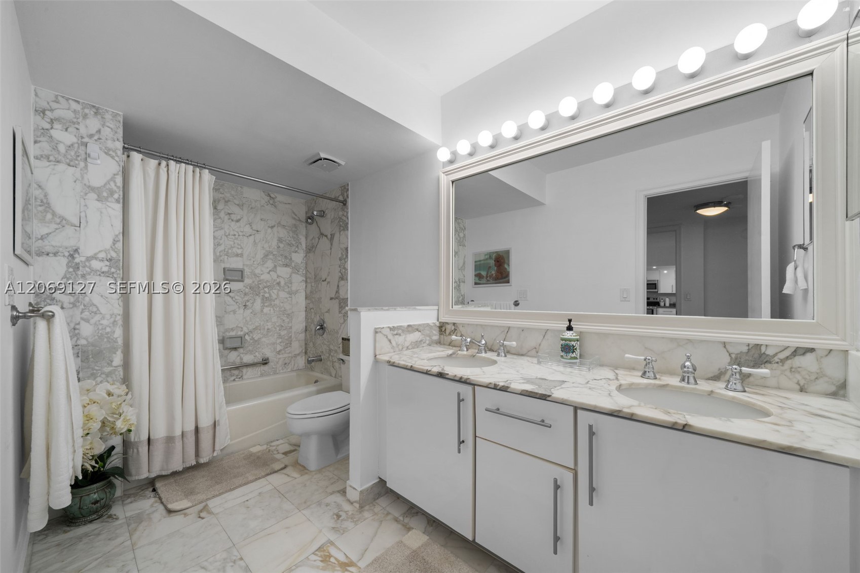 9801 Collins Ave #20V, Bal Harbour FL 33154