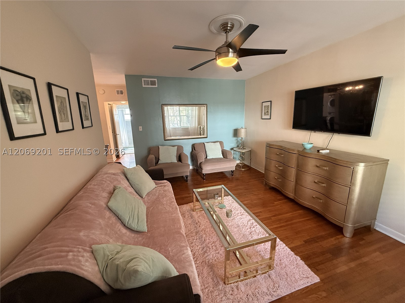 915 8th St #102, Miami Beach FL 33139