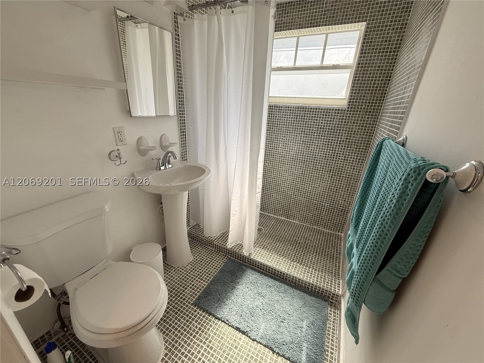 915 8th St #102, Miami Beach FL 33139