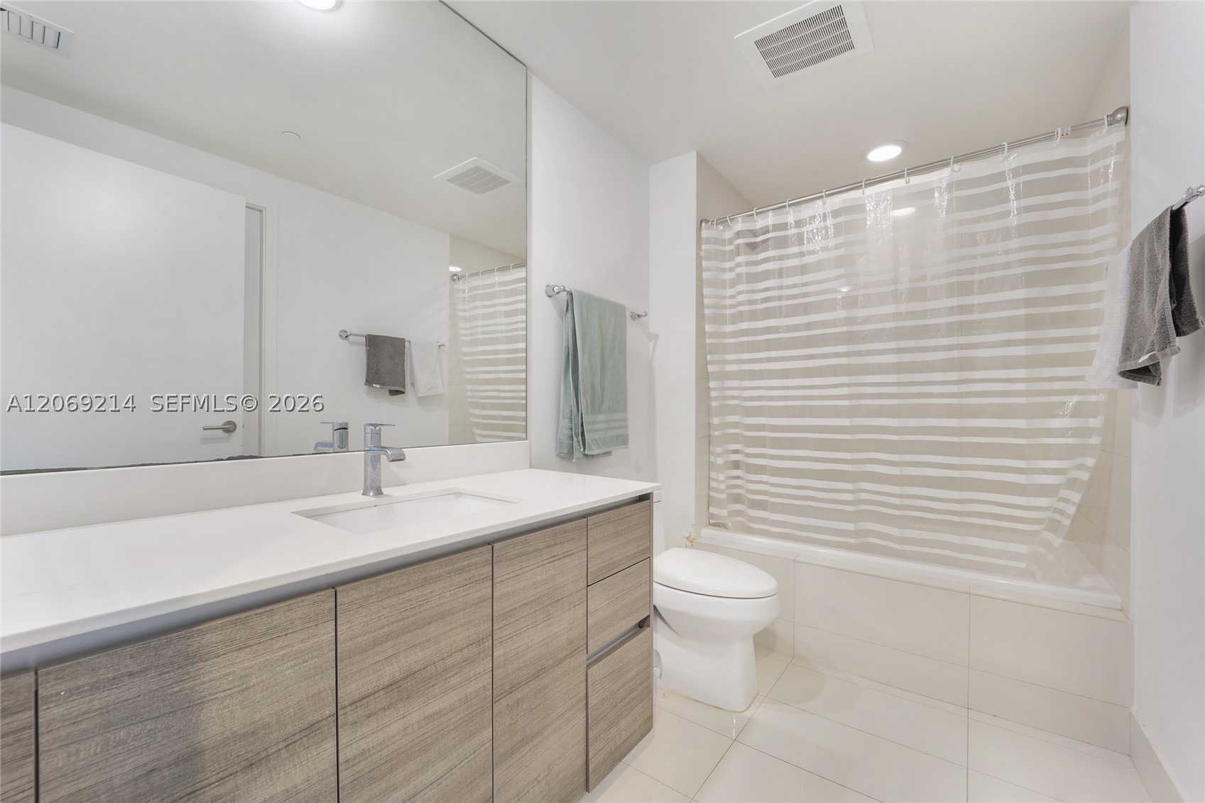 1100 S Miami Ave #1607, Miami FL 33130