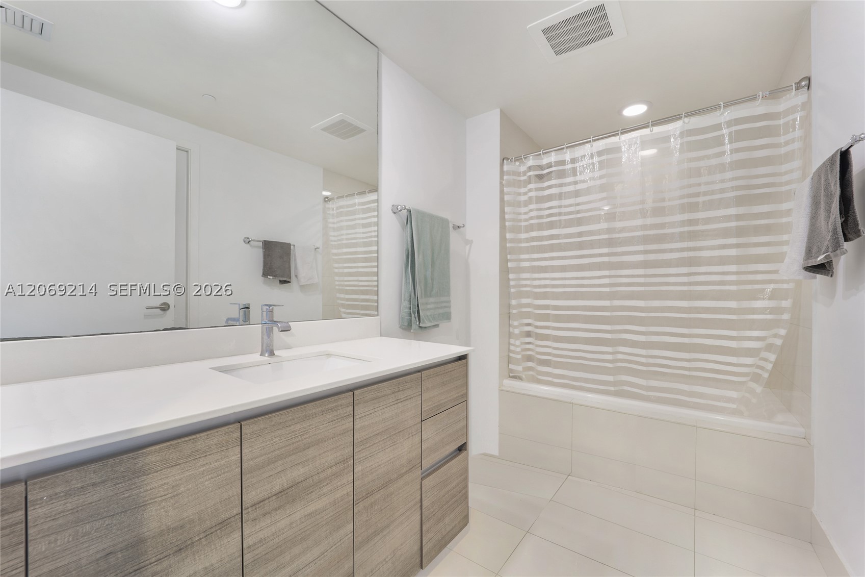 1100 S Miami Ave #1607, Miami FL 33130