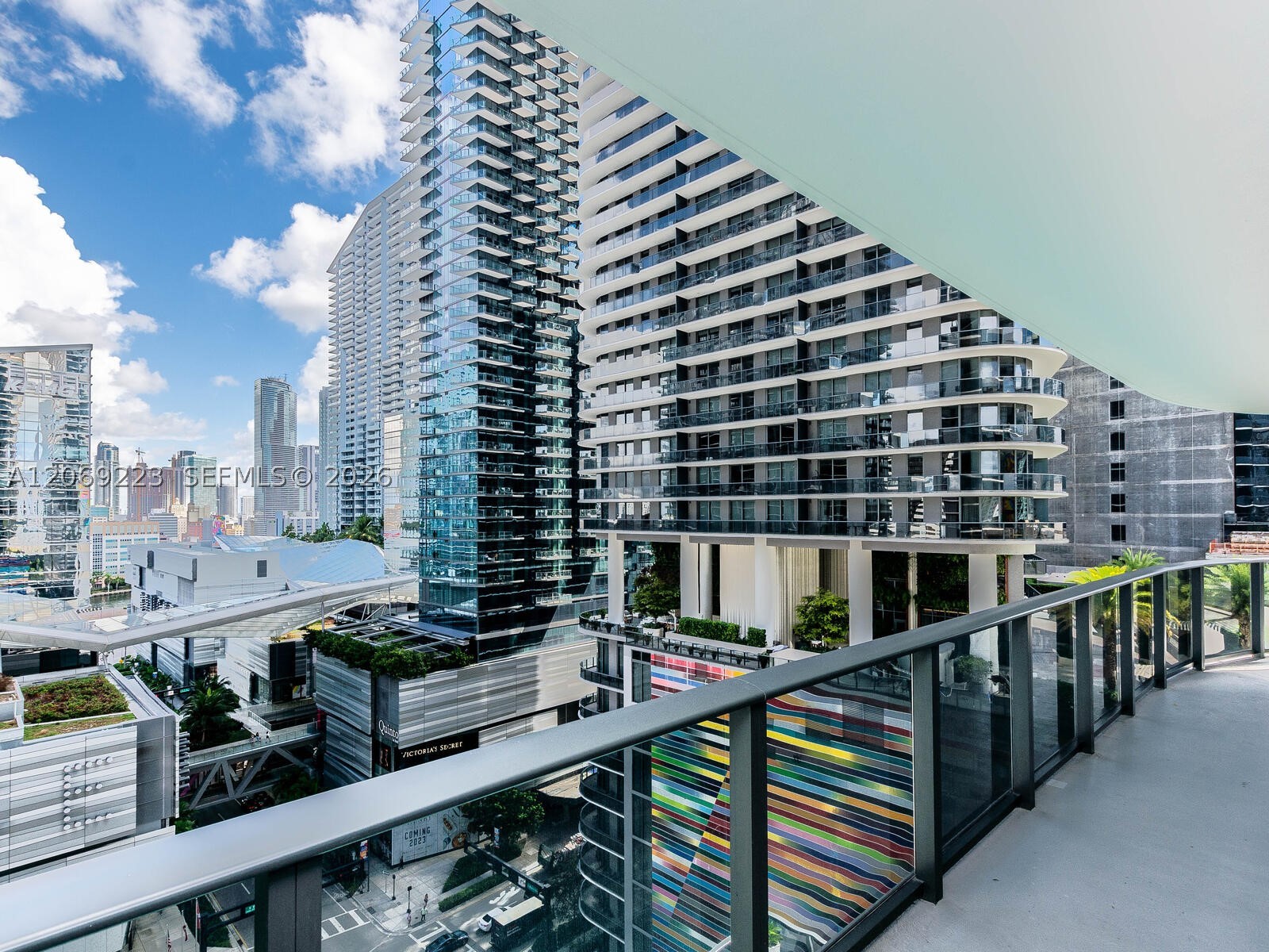 45 SW 9th St #1201, Miami FL 33130
