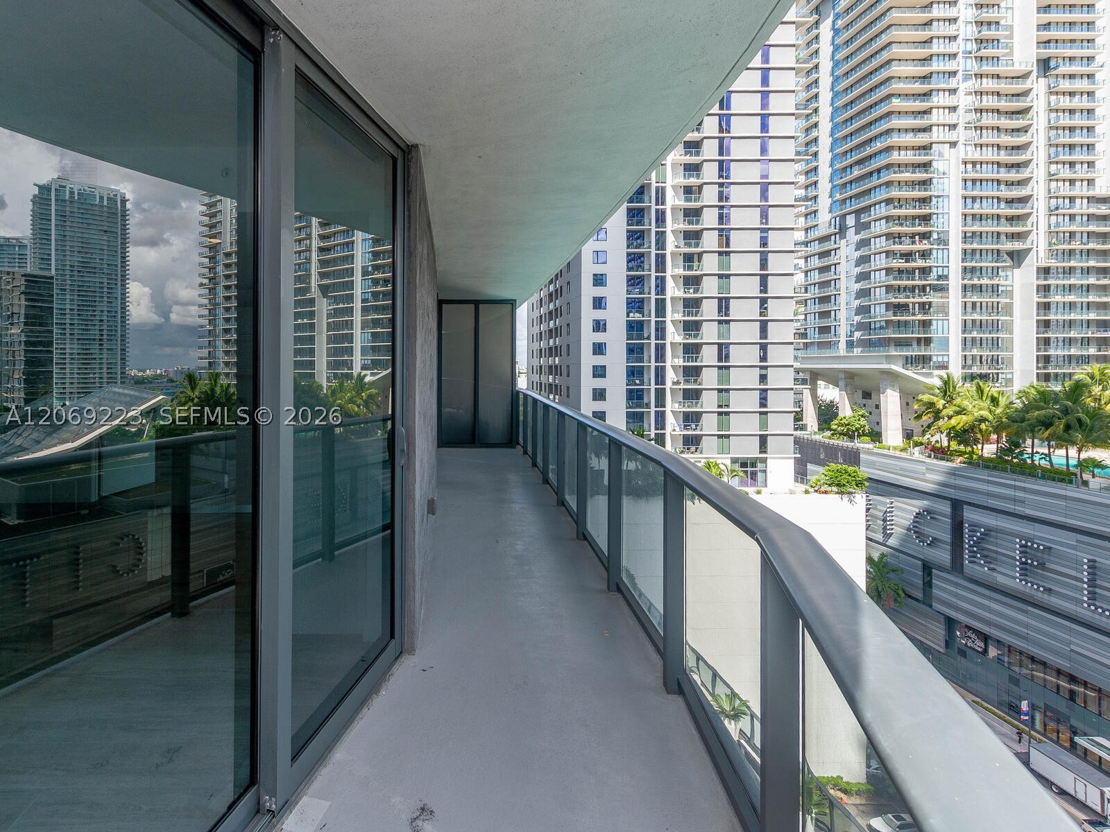 45 SW 9th St #1201, Miami FL 33130