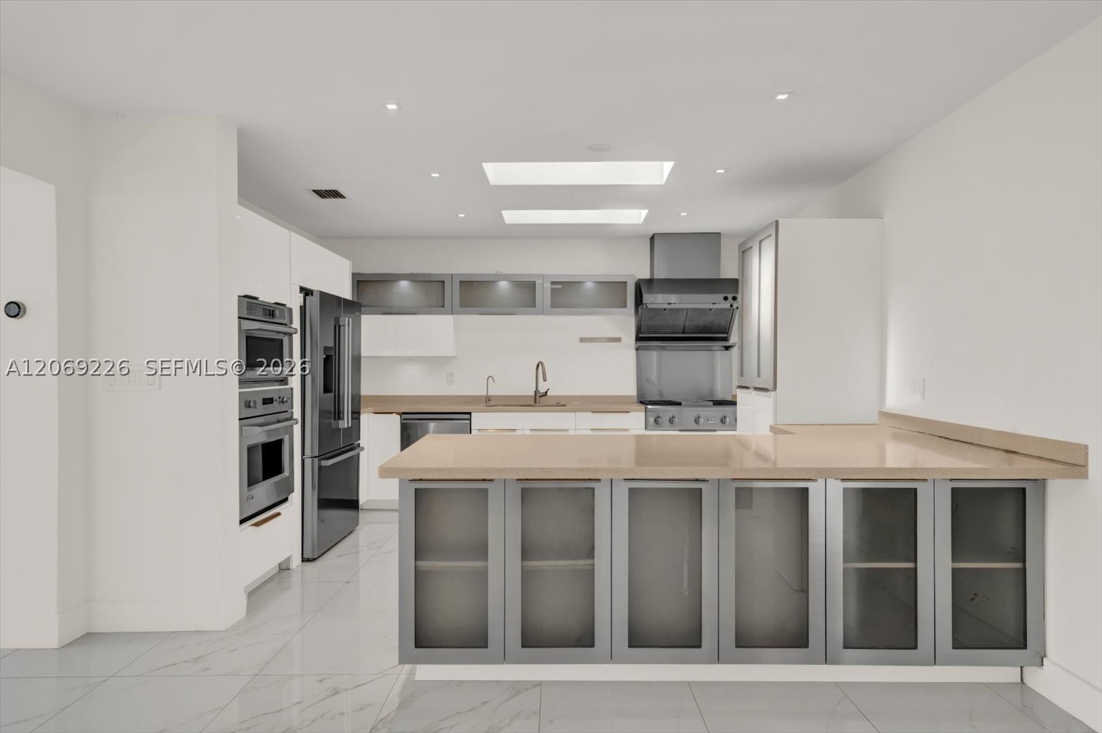 1777 Daytonia Rd, Miami Beach FL 33141