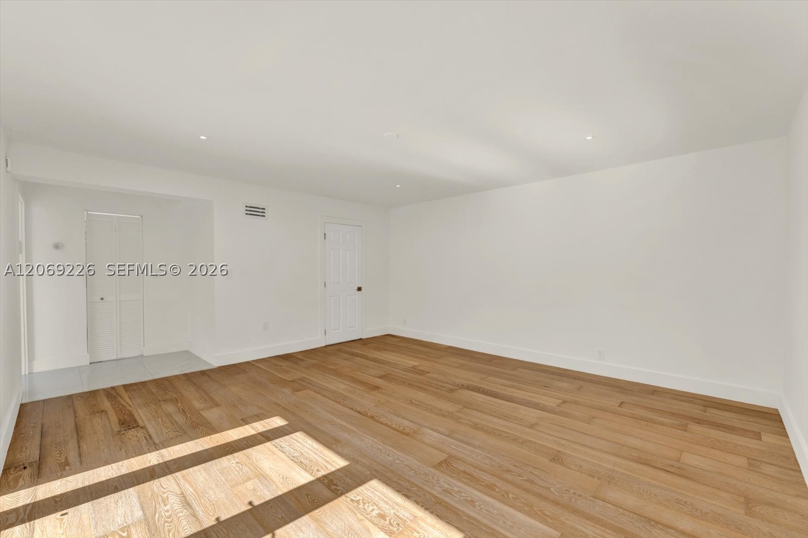 1777 Daytonia Rd, Miami Beach FL 33141