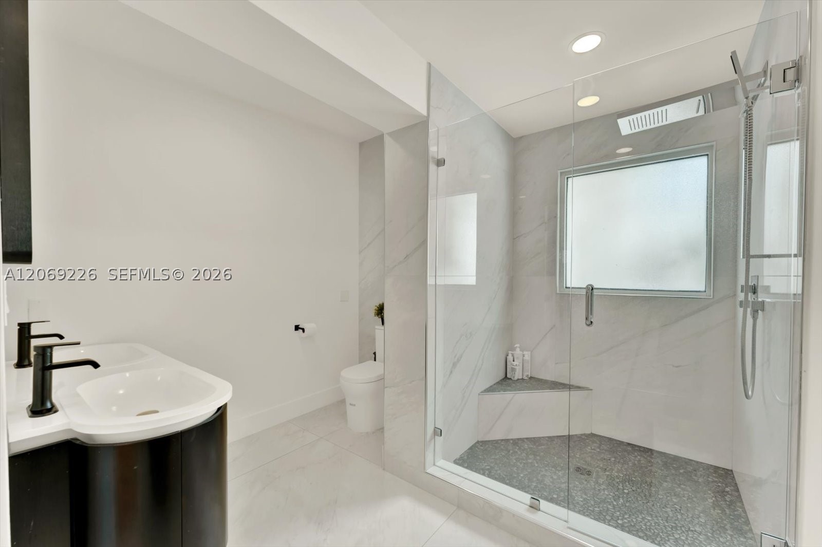1777 Daytonia Rd, Miami Beach FL 33141