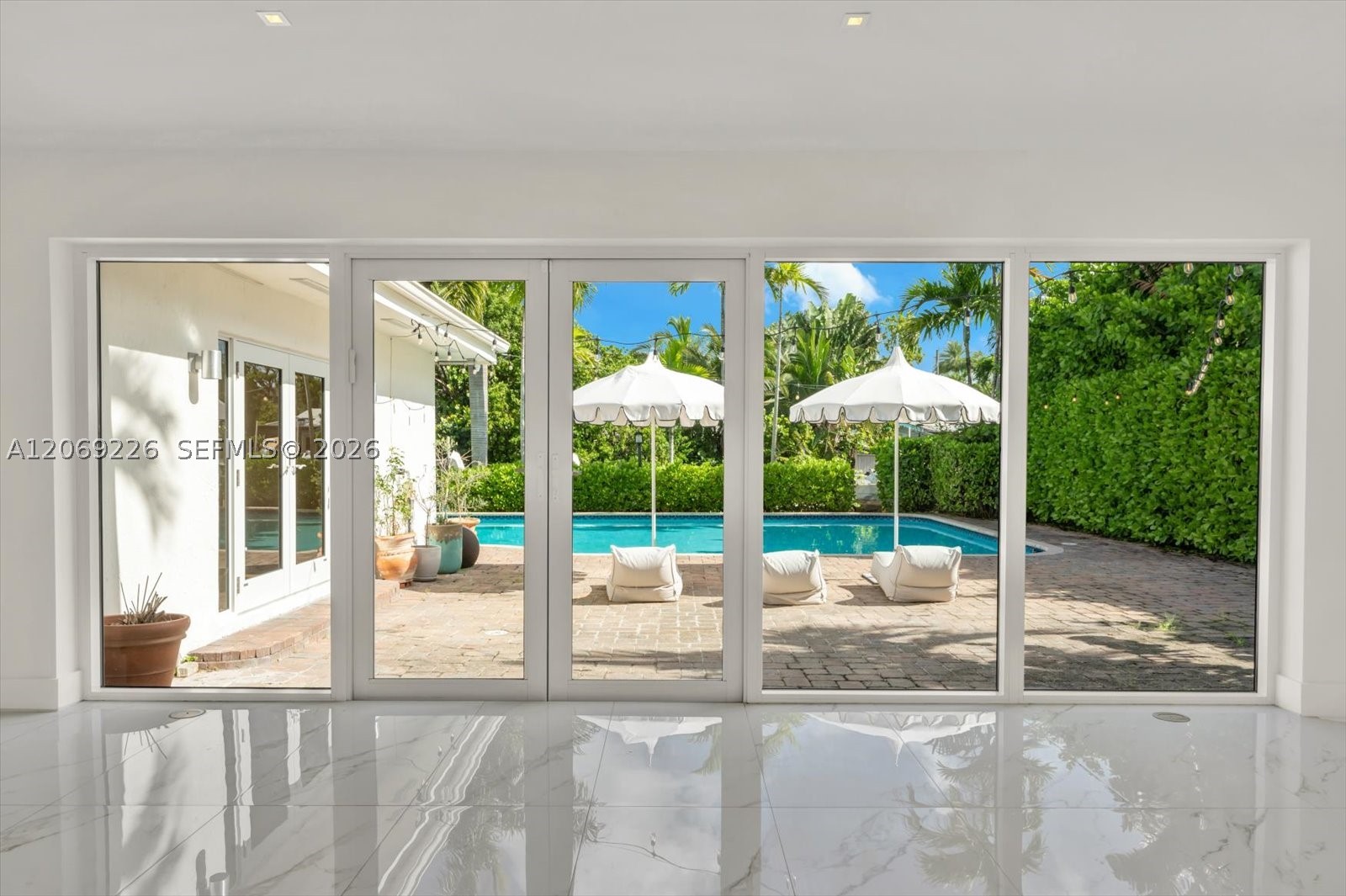 1777 Daytonia Rd, Miami Beach FL 33141