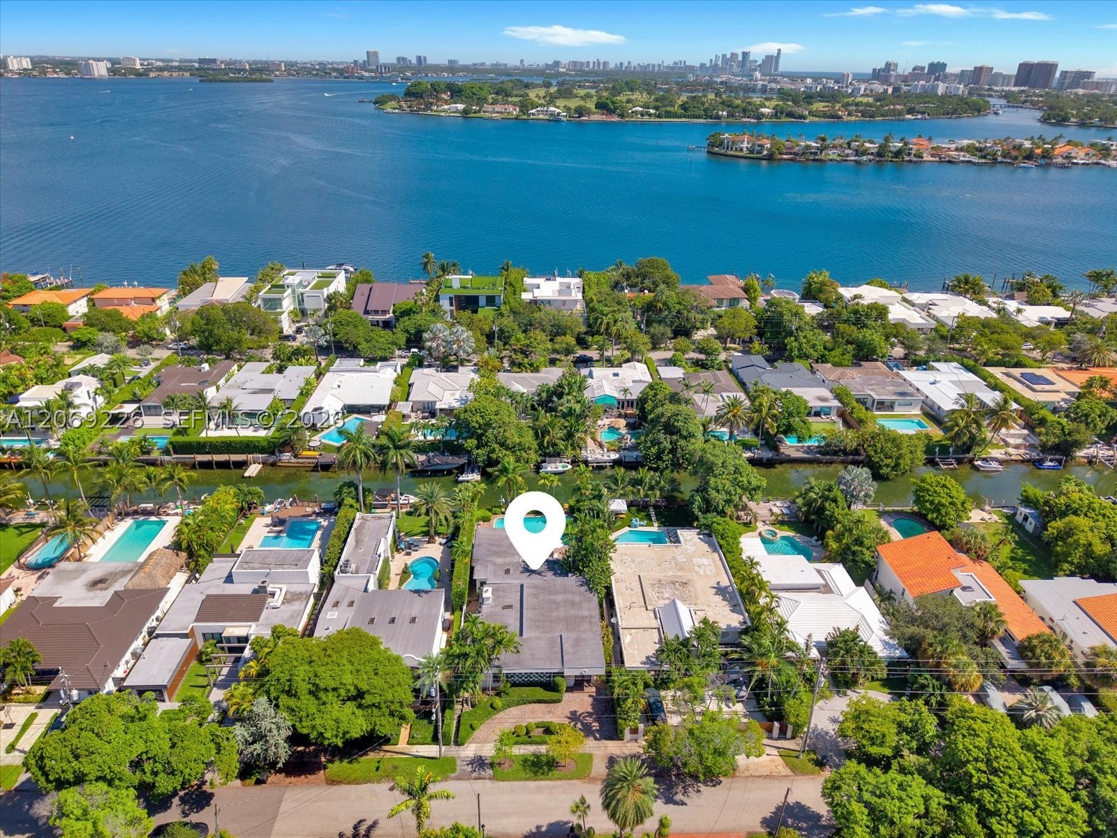 1777 Daytonia Rd, Miami Beach FL 33141
