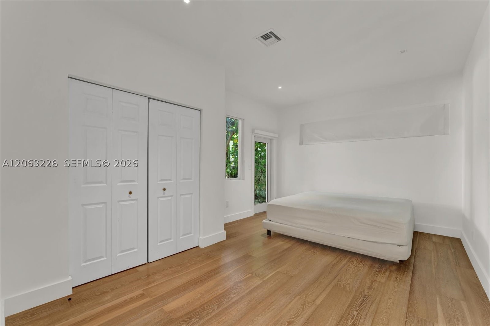 1777 Daytonia Rd, Miami Beach FL 33141