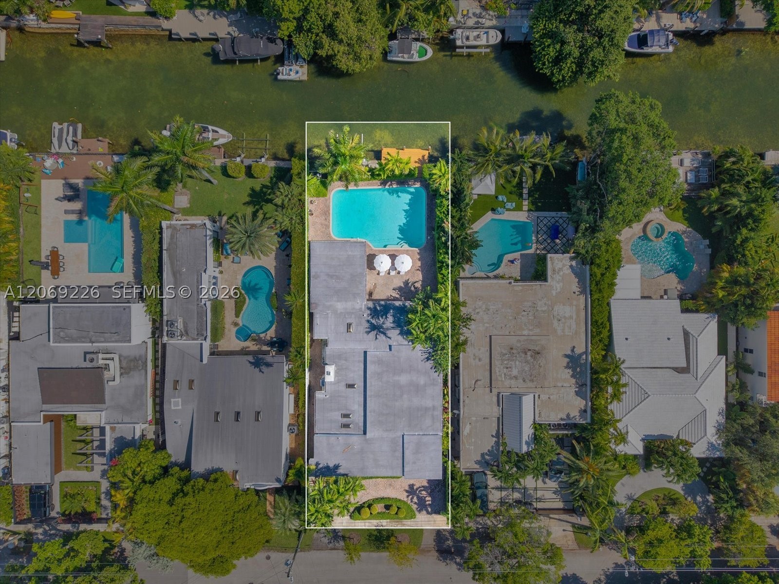 1777 Daytonia Rd, Miami Beach FL 33141