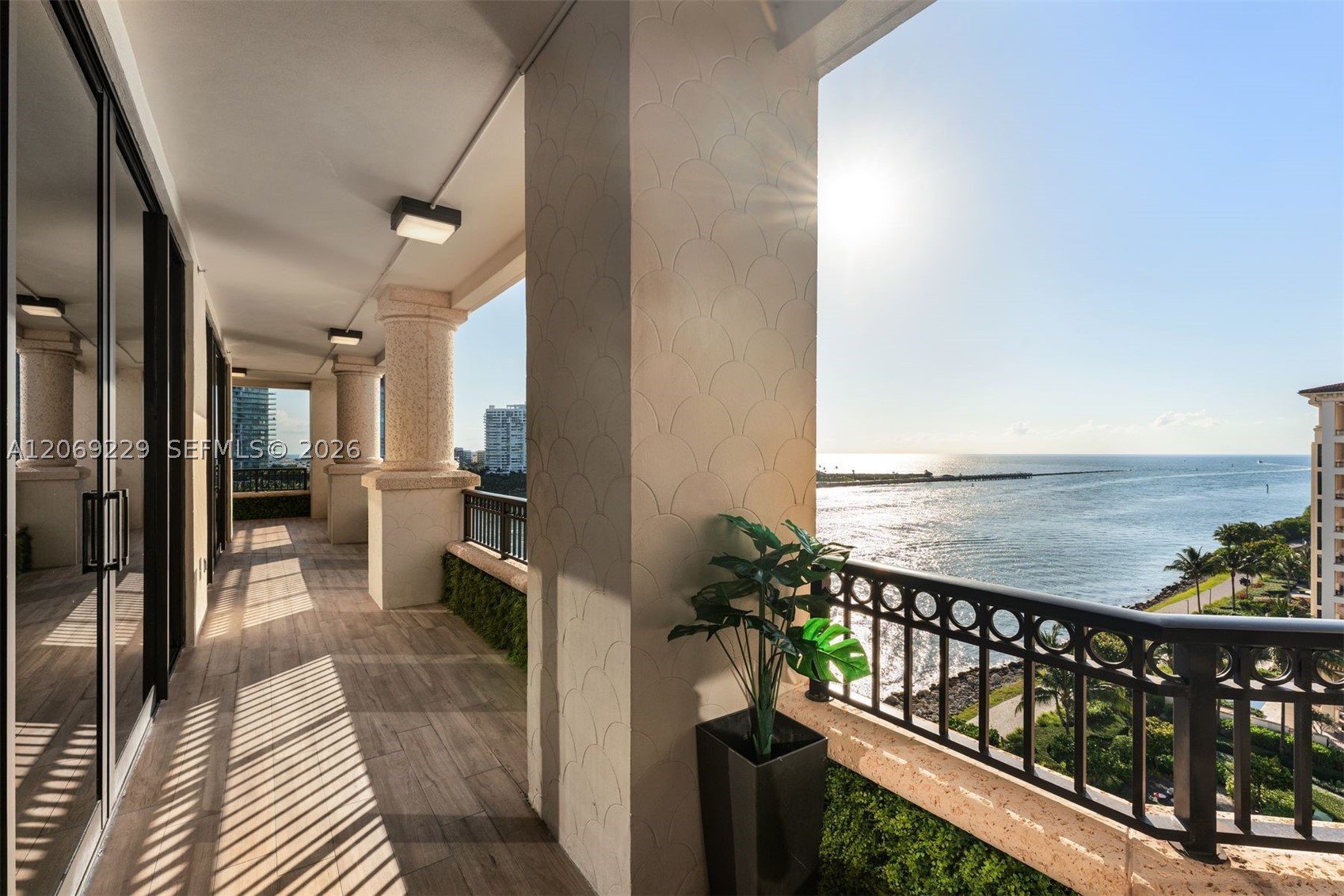 6893 Fisher Island Dr 6893 Lphcenter #6893, Miami Beach FL 33109