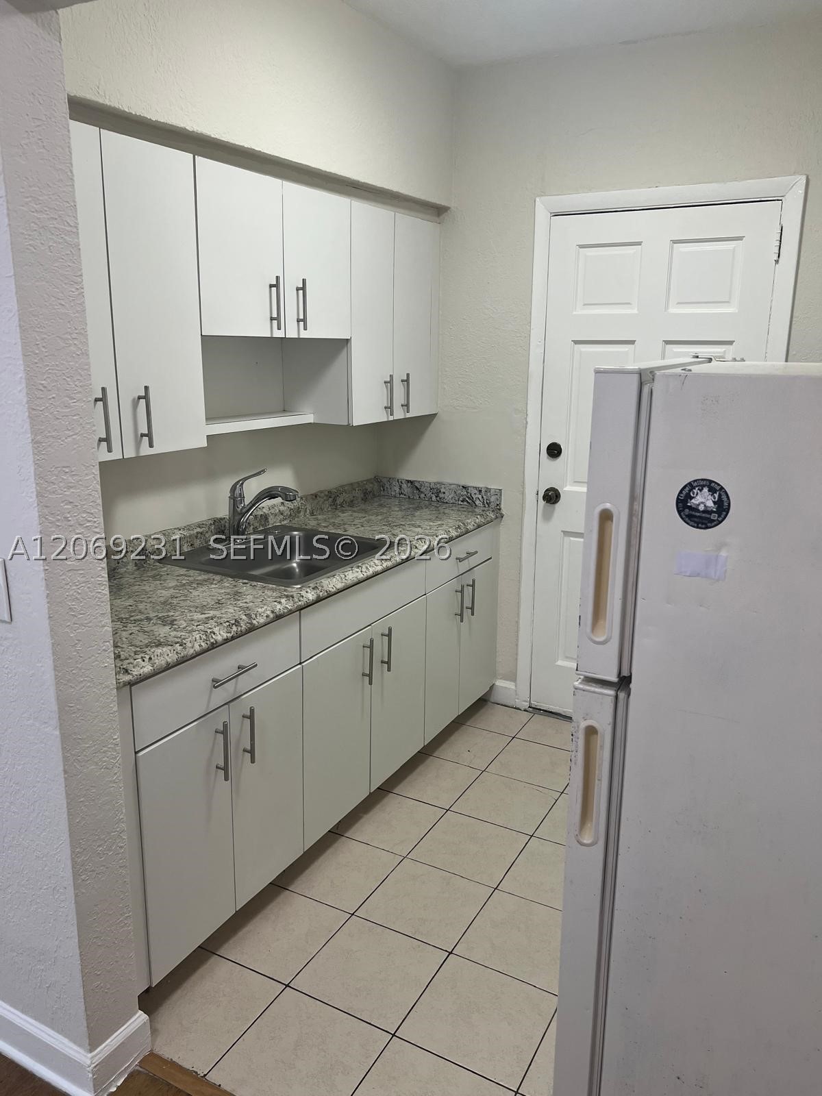 8271 Crespi Blvd #5, Miami Beach FL 33141
