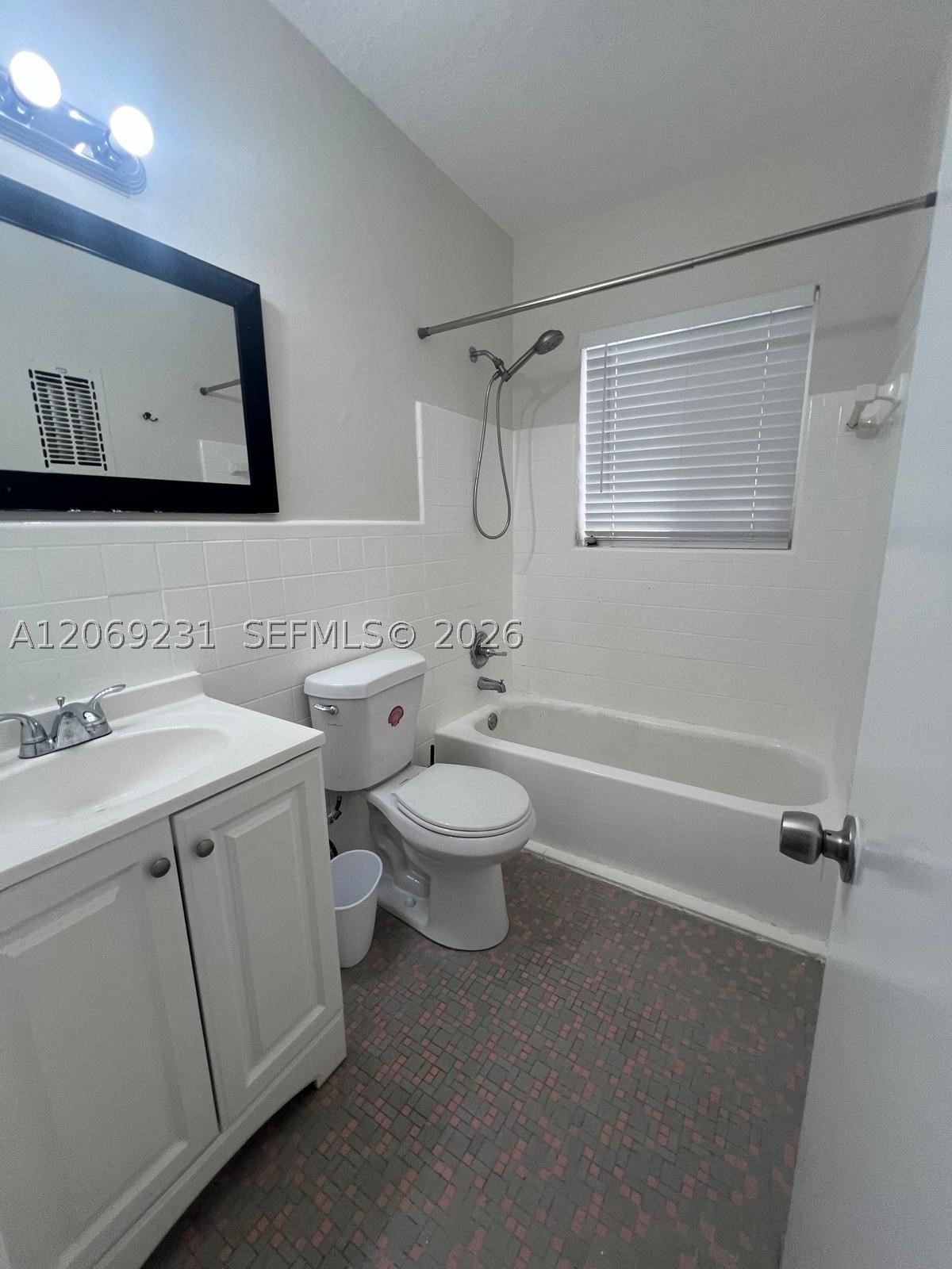 8271 Crespi Blvd #5, Miami Beach FL 33141