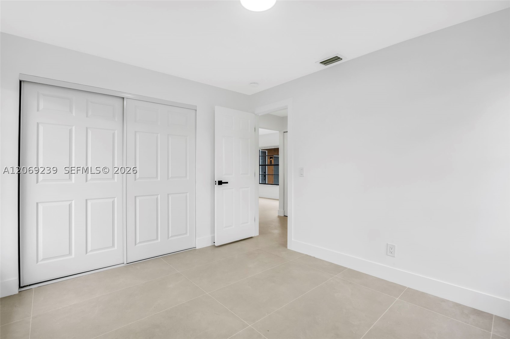 5090 SW 11th St, Margate FL 33068