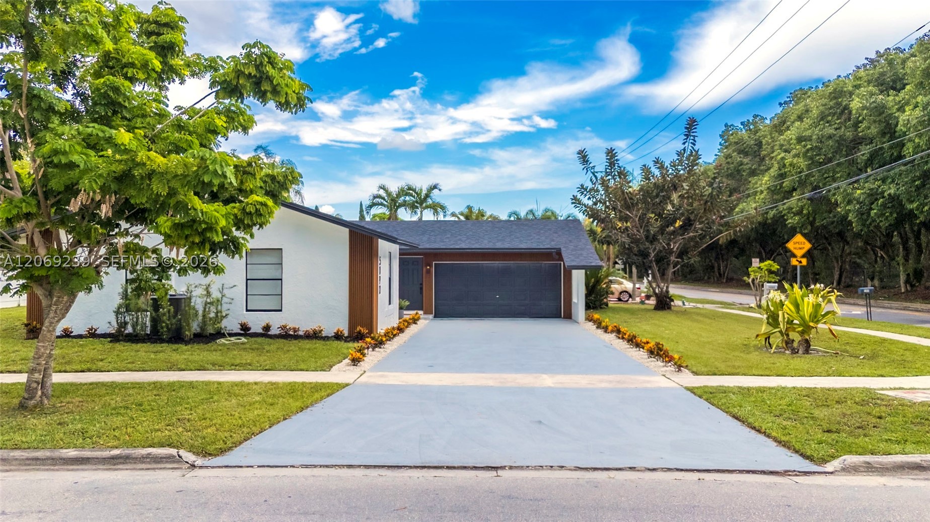 5090 SW 11th St, Margate FL 33068