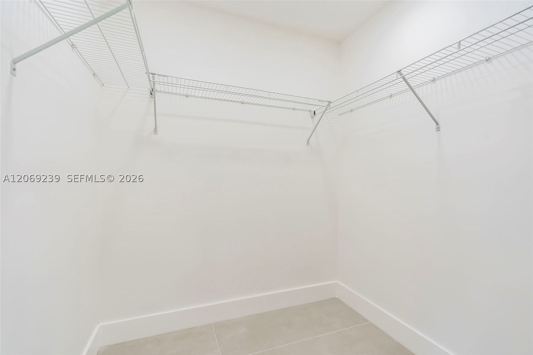 5090 SW 11th St, Margate FL 33068