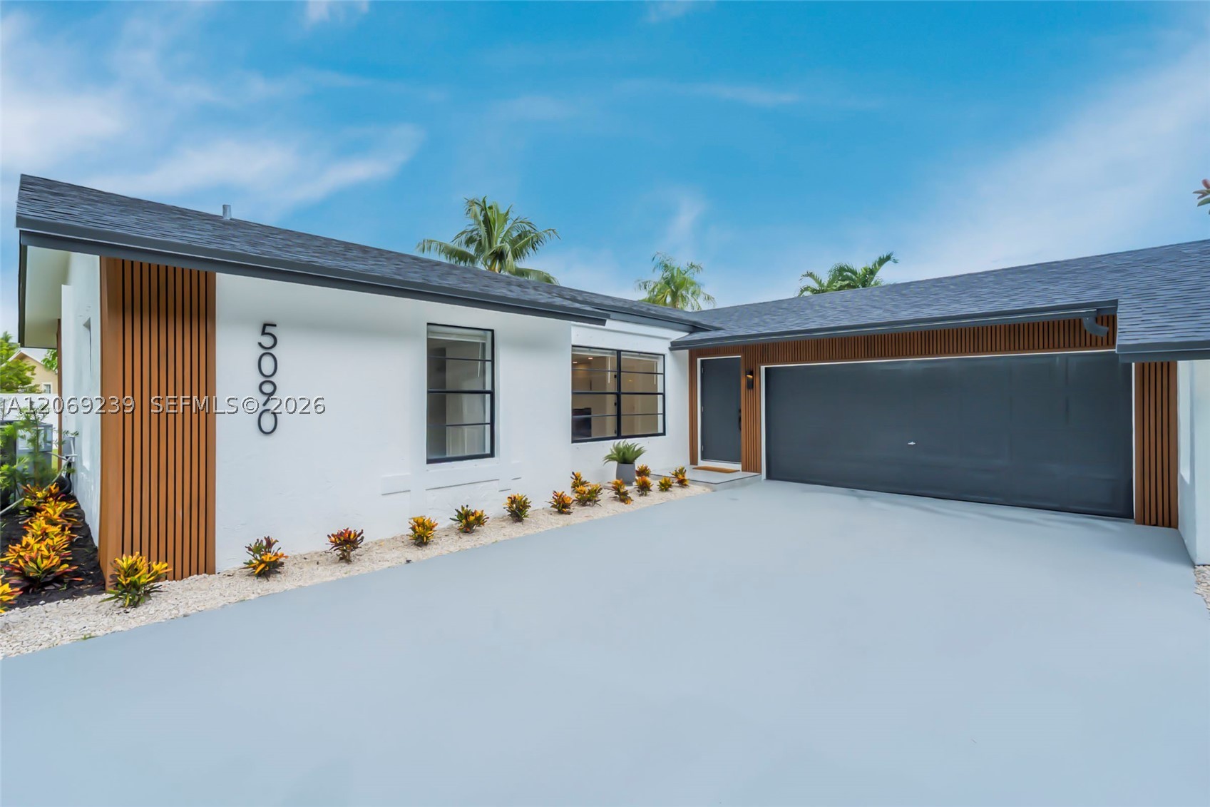 5090 SW 11th St, Margate FL 33068