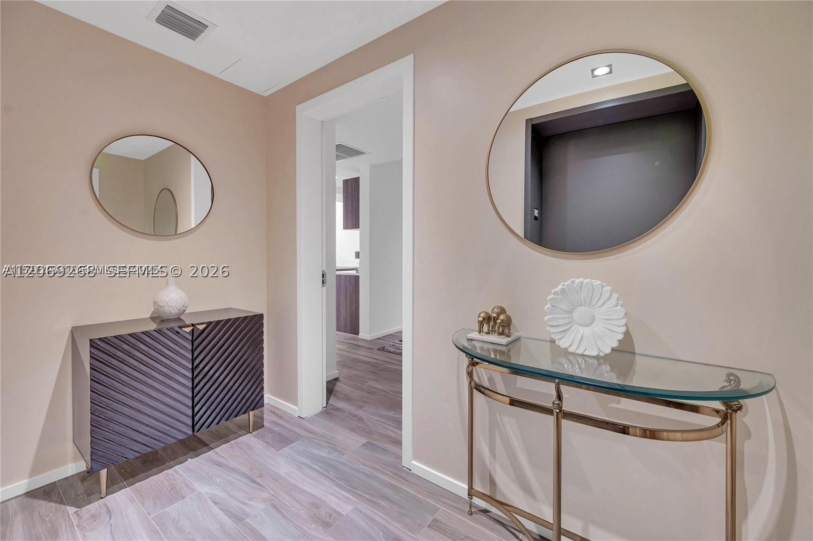 801 S Miami Ave #2006, Miami FL 33130