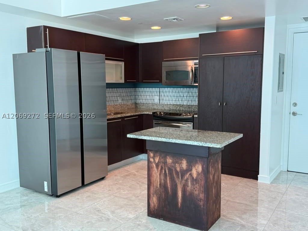 950 Brickell Bay Dr #1108, Miami FL 33131