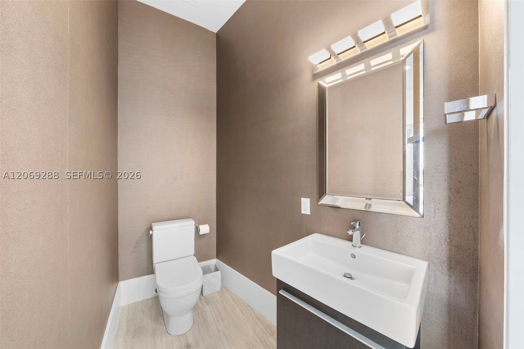 2675 S Bayshore Dr #1103S, Miami FL 33133