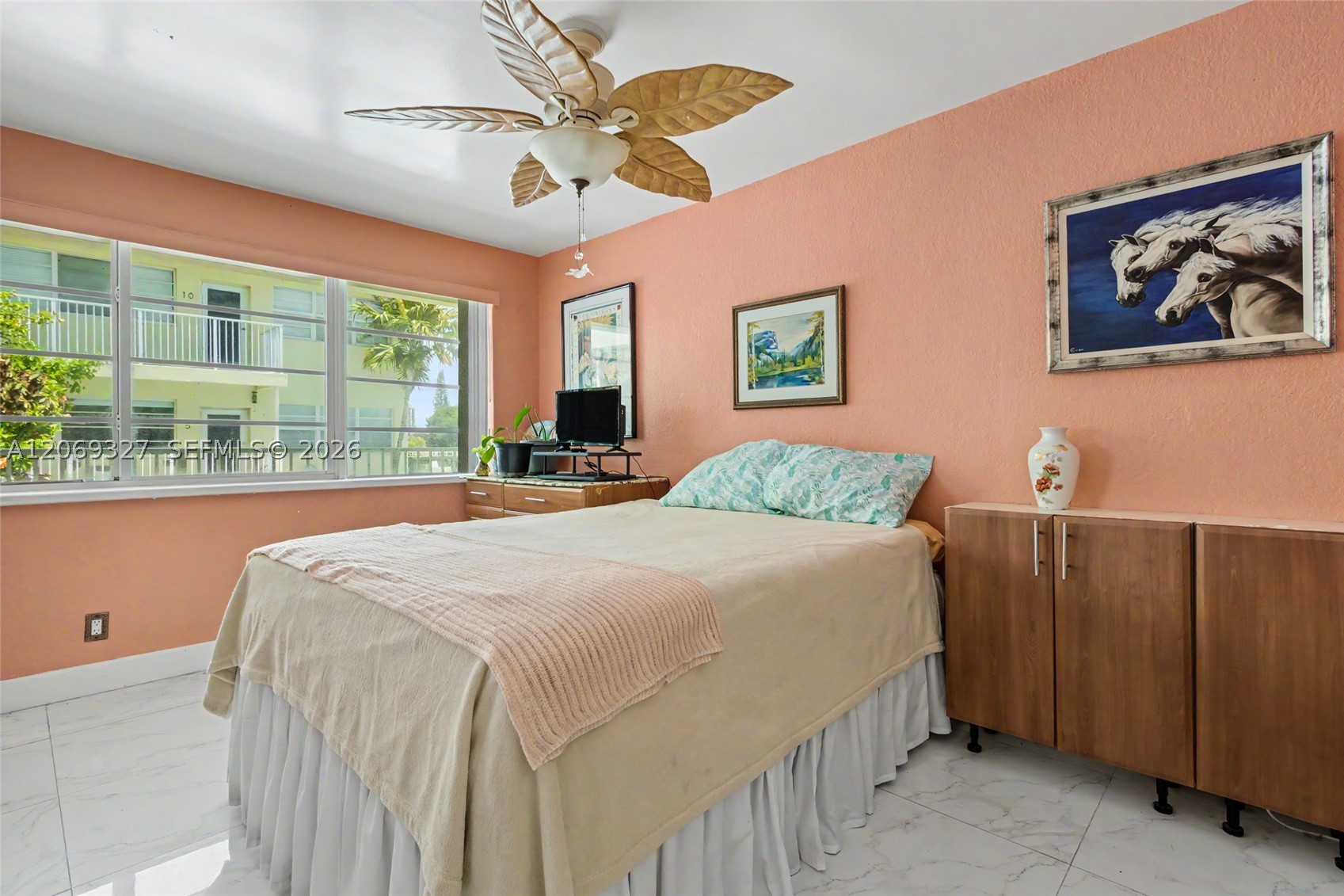 350 S Shore Dr #15, Miami Beach FL 33141