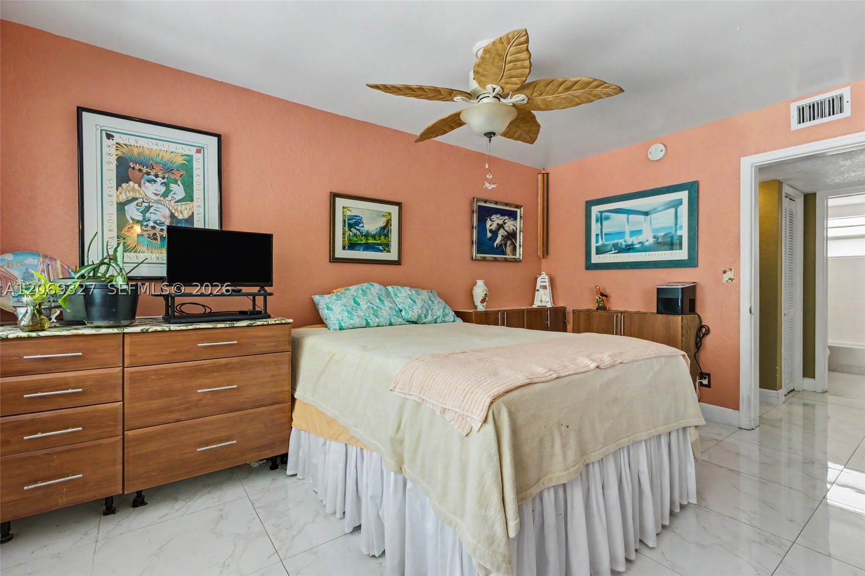 350 S Shore Dr #15, Miami Beach FL 33141