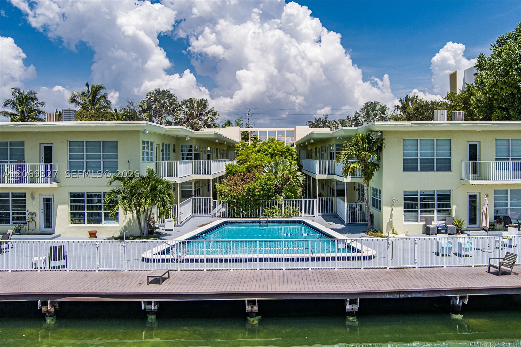 350 S Shore Dr #15, Miami Beach FL 33141