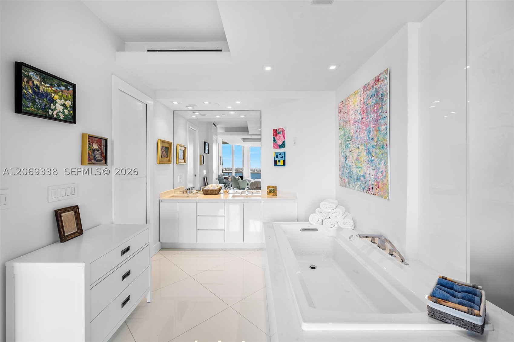 4779 Collins Ave #PH4306, Miami Beach FL 33140