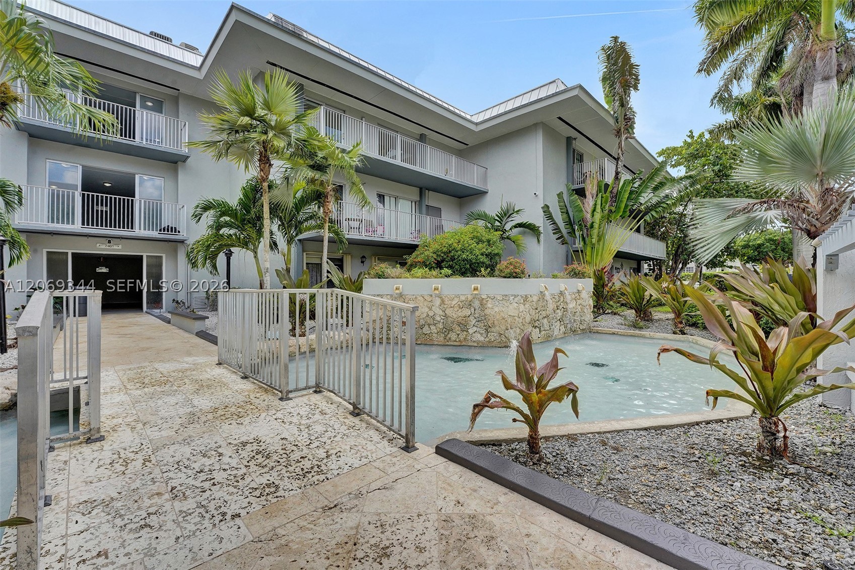 7401 SW 82nd St #302S, Miami FL 33143