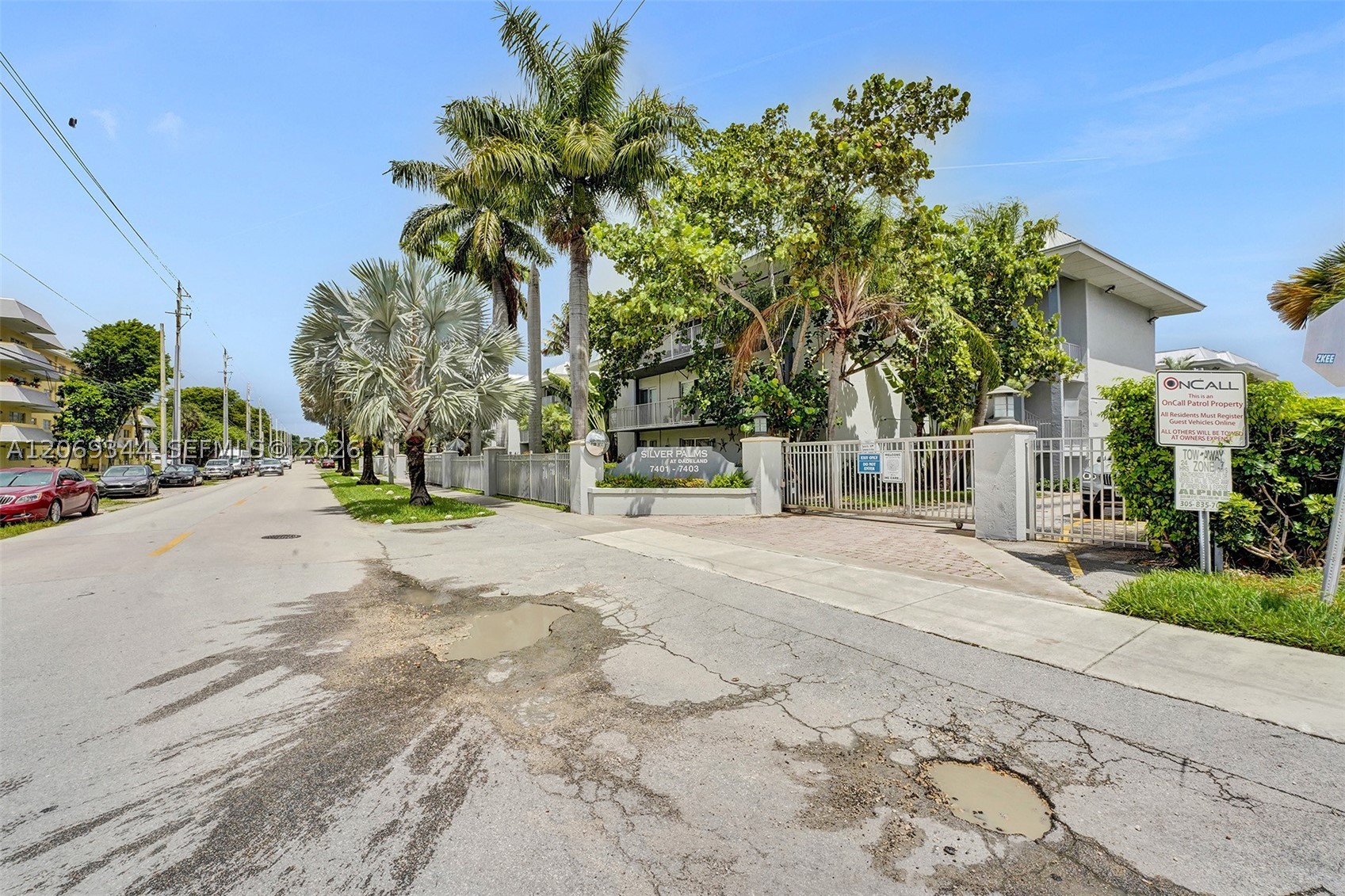 7401 SW 82nd St #302S, Miami FL 33143