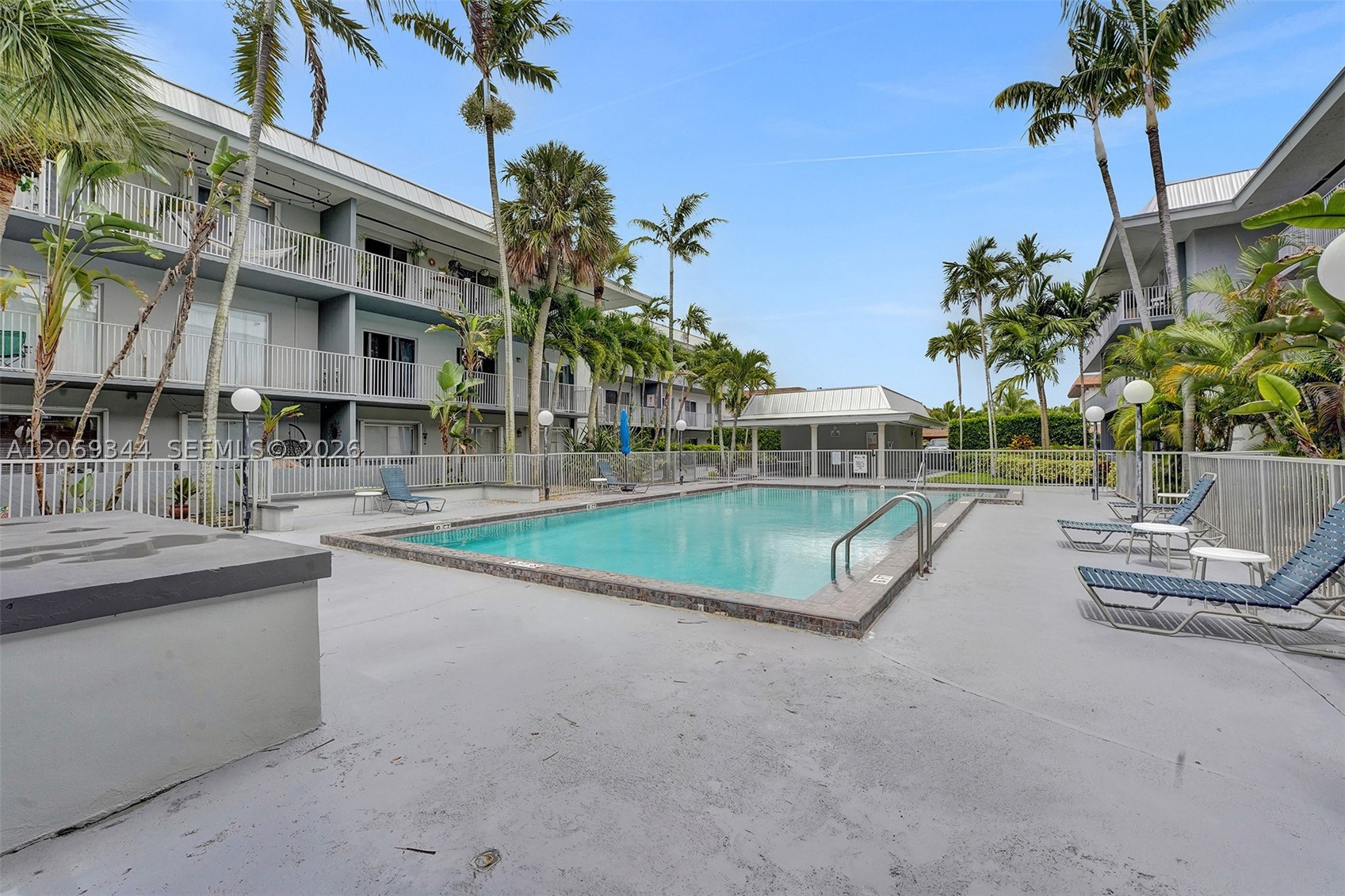 7401 SW 82nd St #302S, Miami FL 33143