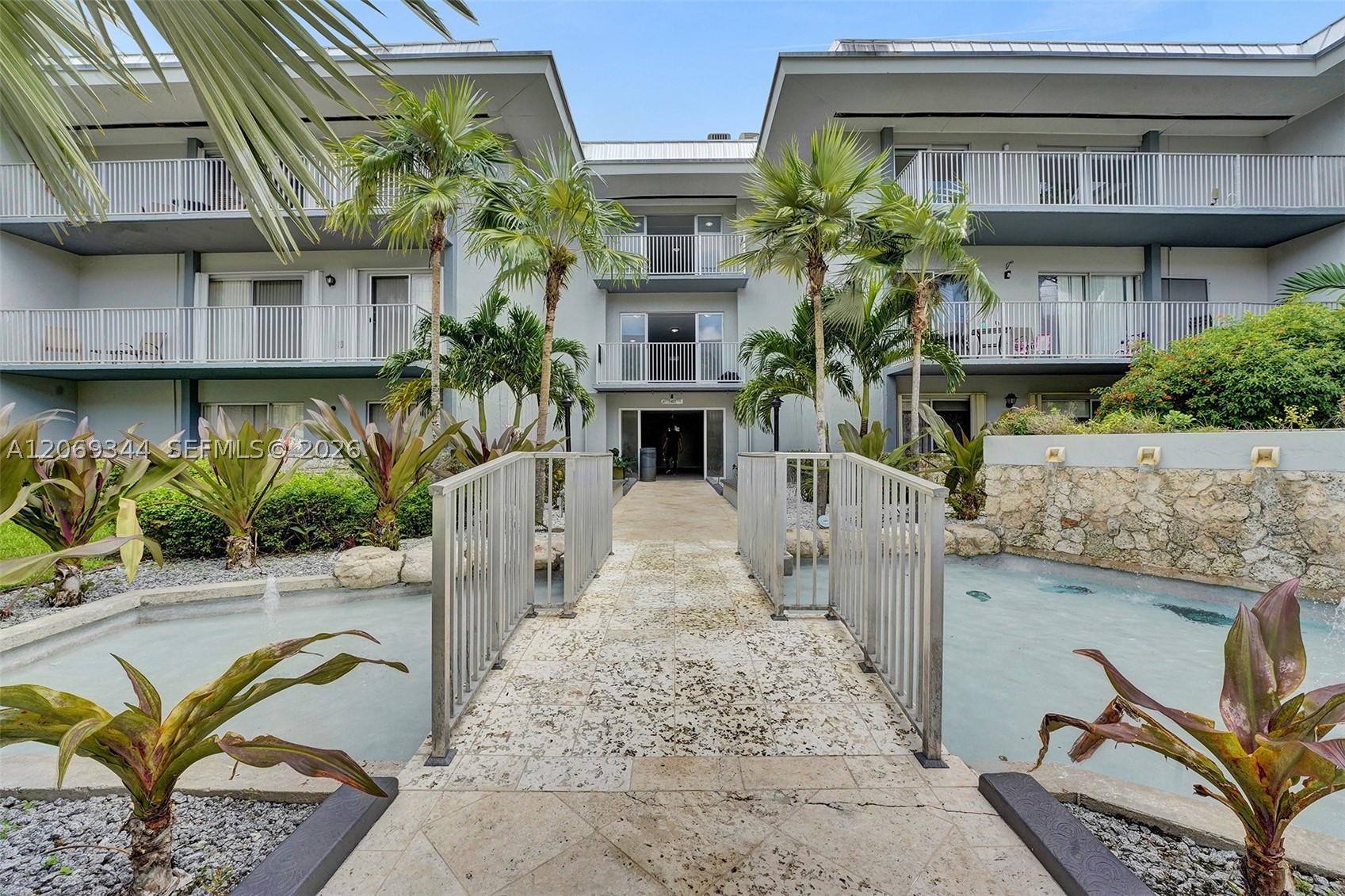 7401 SW 82nd St #302S, Miami FL 33143
