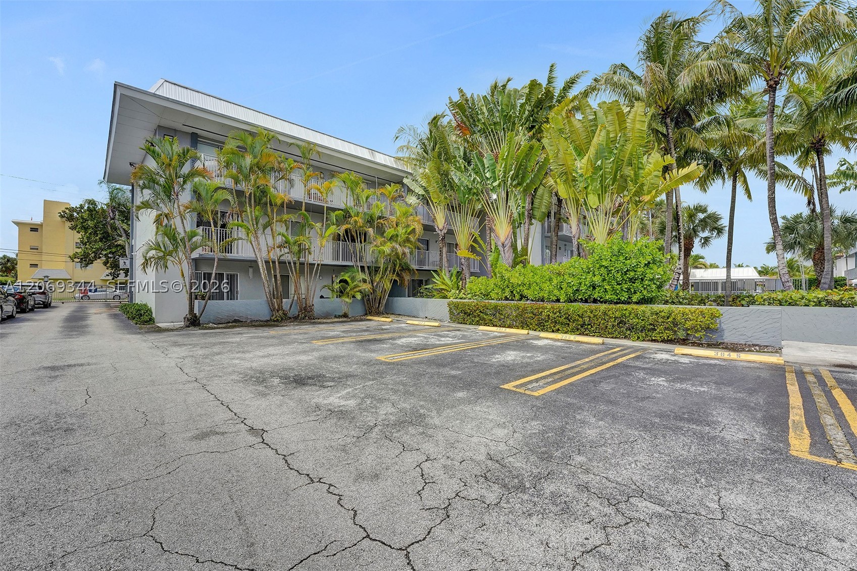 7401 SW 82nd St #302S, Miami FL 33143