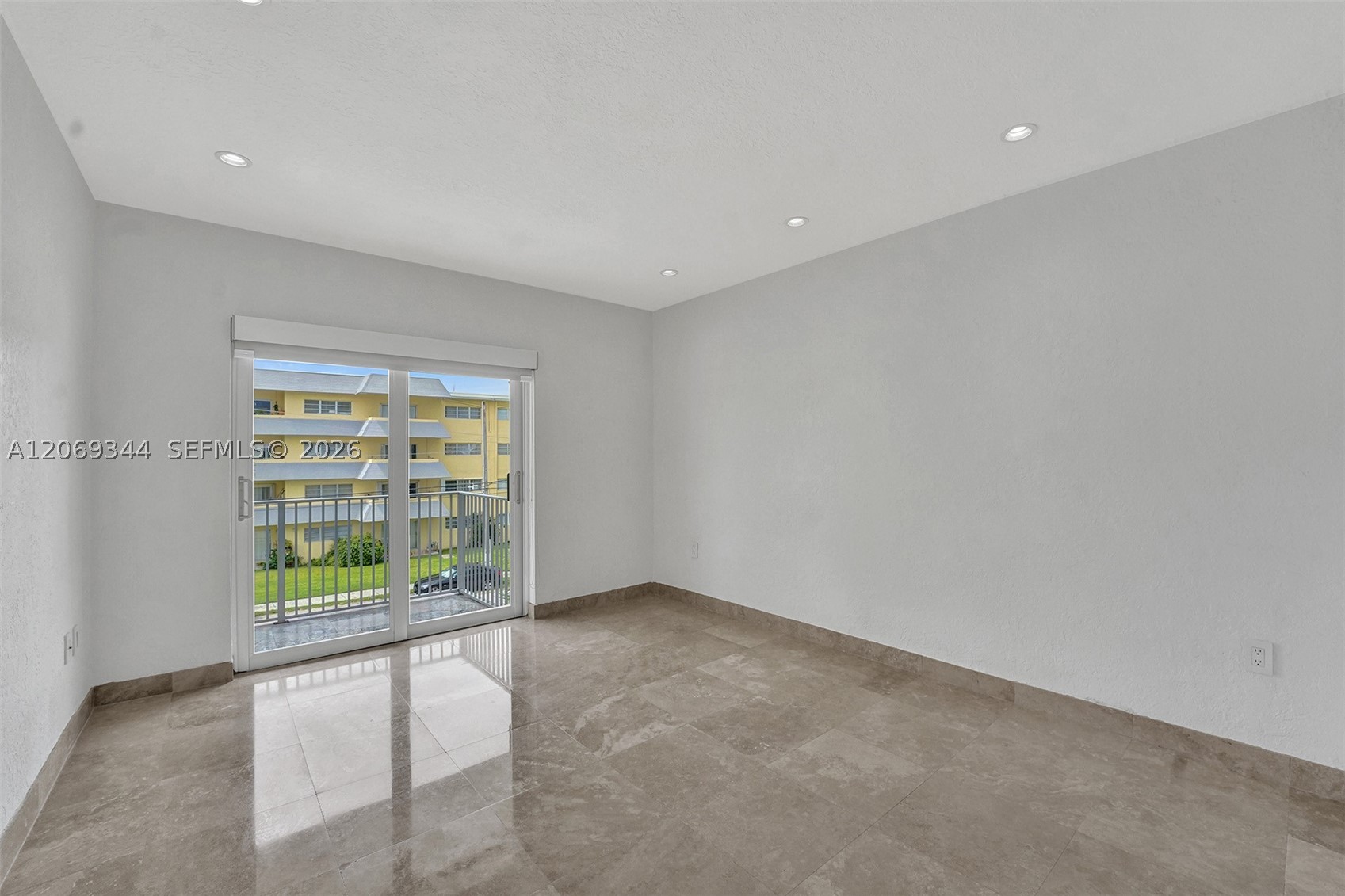 7401 SW 82nd St #302S, Miami FL 33143