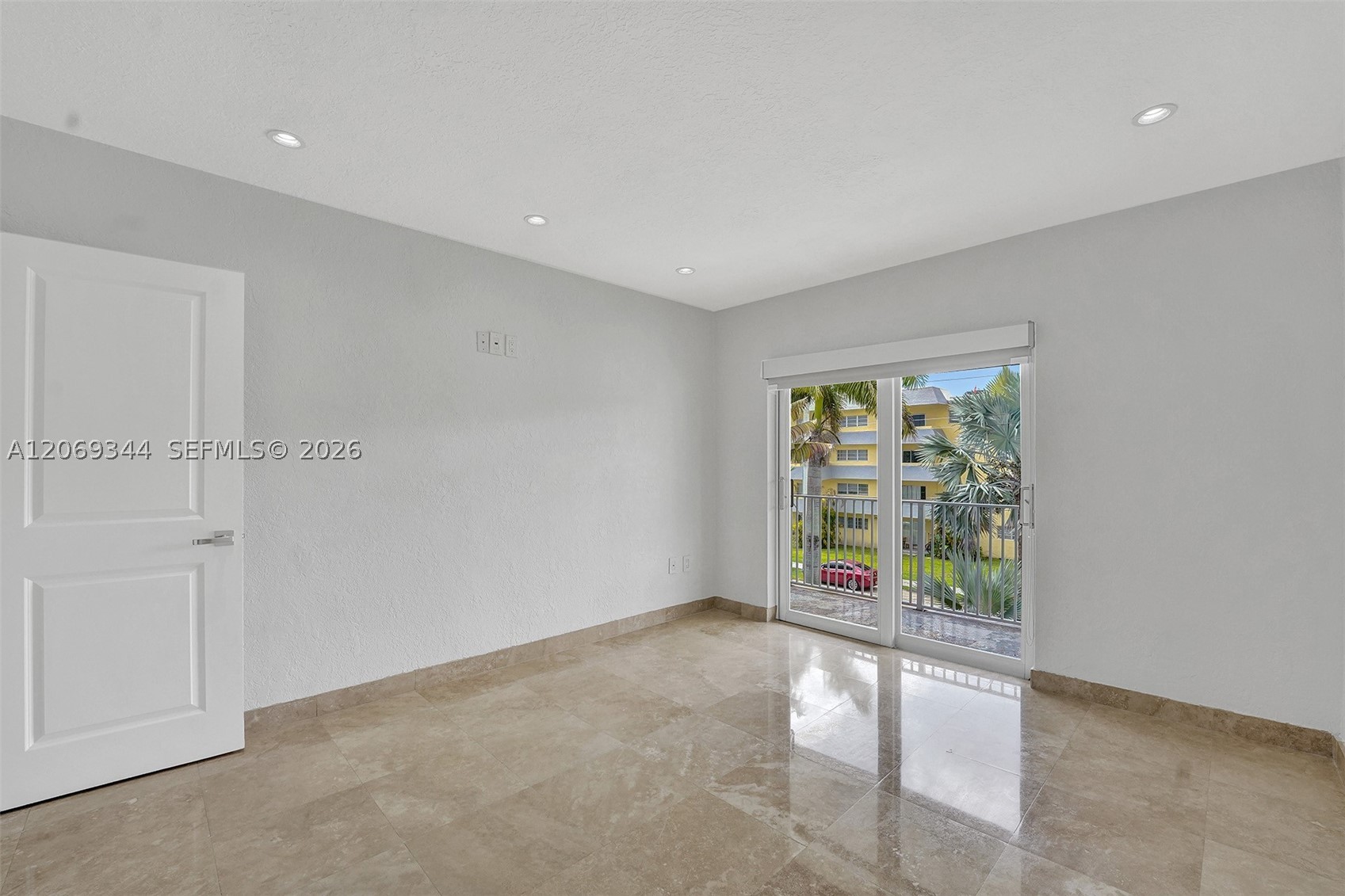 7401 SW 82nd St #302S, Miami FL 33143